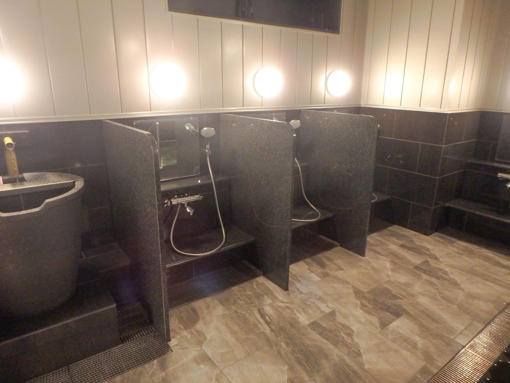 tennen onsen hotel livemax premium nagano ekimae