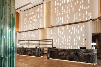 Crowne Plaza Qingdao Jinshui, An Ihg Hotel,,3.5 star