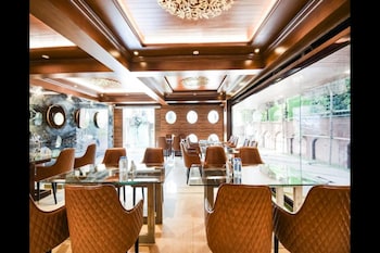 hotel golden i