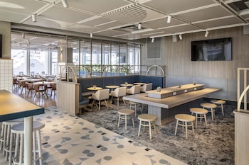 holiday inn express auckland city centre