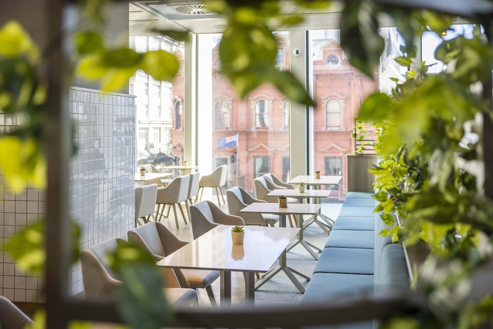 holiday inn express auckland city centre