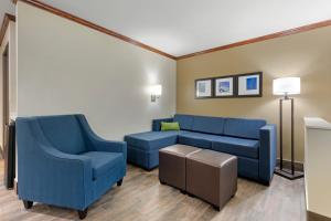 comfort suites west monroe near ike hamilton expo center