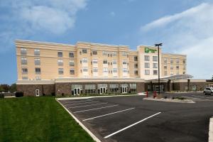 Holiday Inn And Suites Detroit - Troy,,1 star