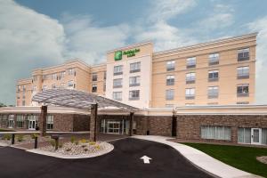 Holiday Inn And Suites Detroit - Troy,,1 star
