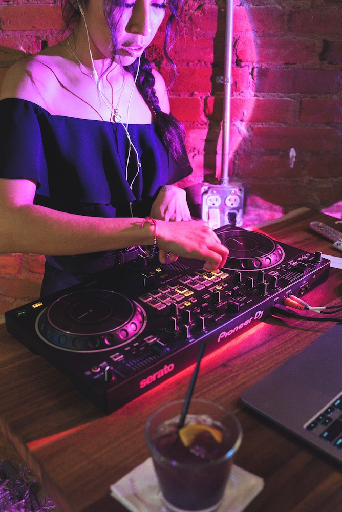 sova micro room and social hotel