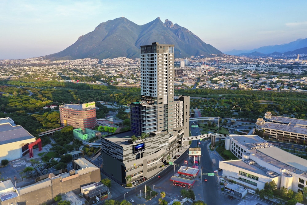 holiday inn express monterrey fundidora