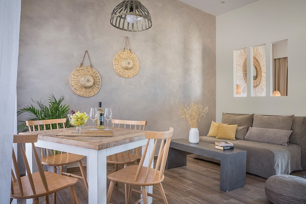 diana suites