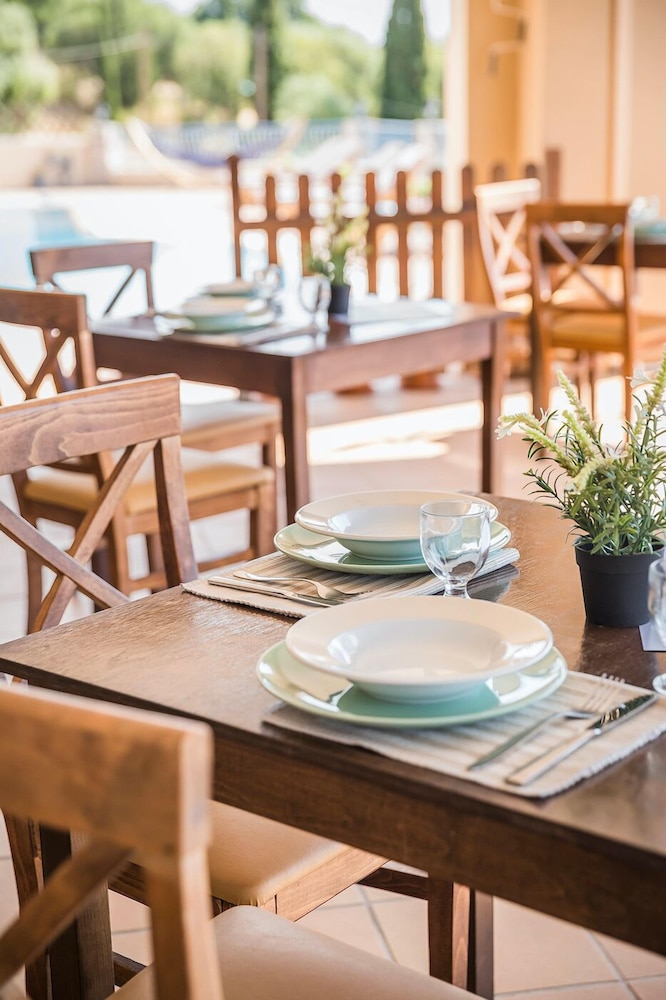 diana suites