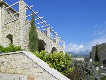 west mani