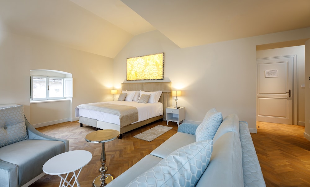 heritage hotel santa lucia