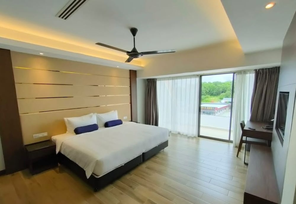 pacific regency beach resort