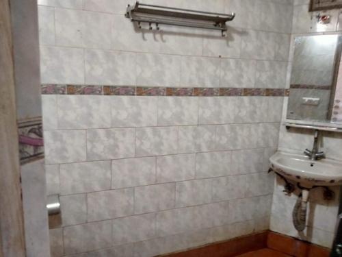 M1 Hotel By Wb Inn,Kalkaji>>Delhi,2 star