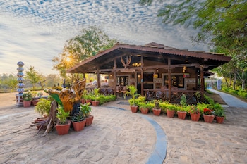 wow stayz2 pachmarhi ecotel