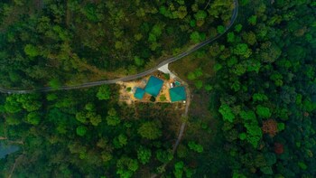 Mistly Plantation Bungalow,Valparai>>Coimbatore,2 star