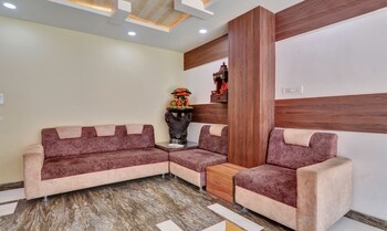 itsy hotels royal galaxy 3 km from sangam