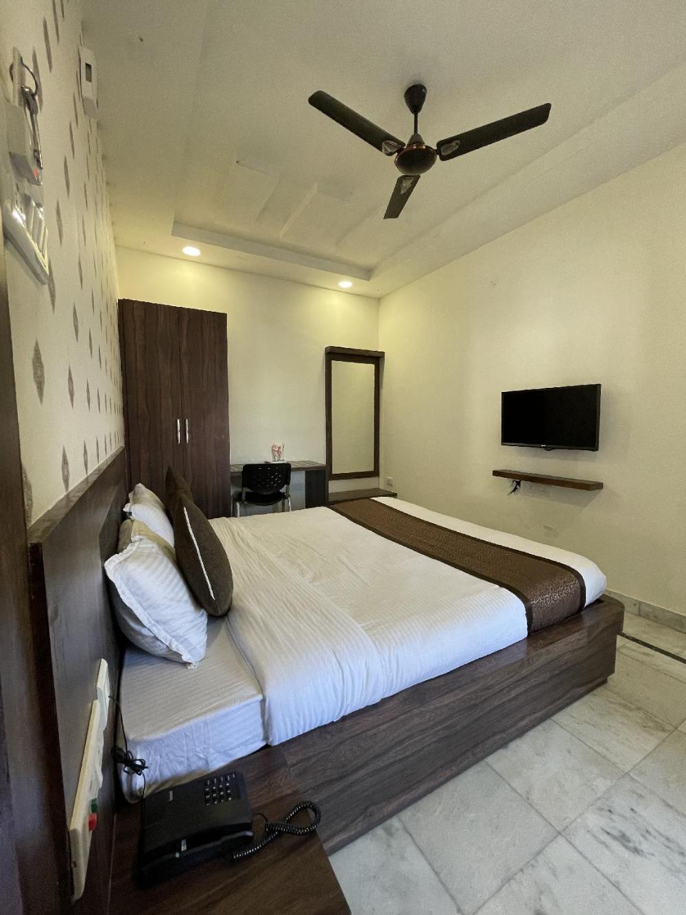 hotel royal embassy