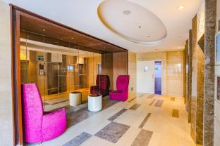 fabhotel sapphire 83