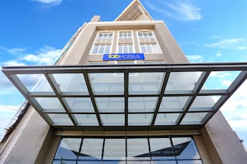 fabhotel sapphire 83