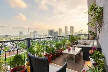 fabhotel sapphire 83