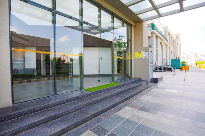 fabhotel sapphire 83