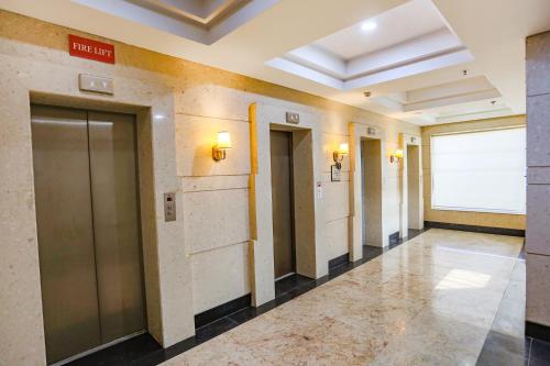 fabhotel sapphire 83