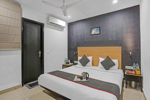 Townhouse 475 Nangal Raya Pankha Road,,4 star