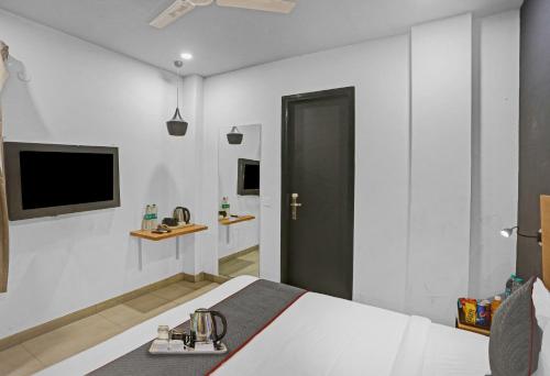 Townhouse 475 Nangal Raya Pankha Road,,4 star