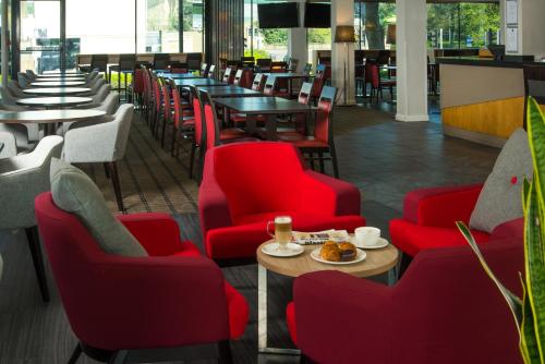 holiday inn express bath by ihg