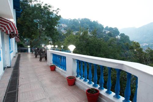 Manu Maharani Lodge,Thandi Sarak, Tallital, Near Main Bus Stand, Nainital,3 star