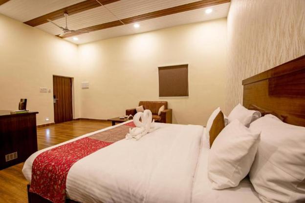 Woodland Resort,Aziz Nagar,3 star