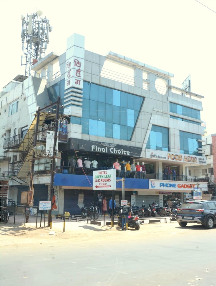 hotel green leaf