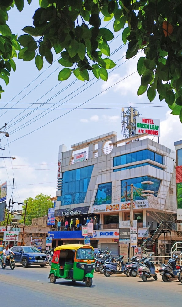 hotel green leaf
