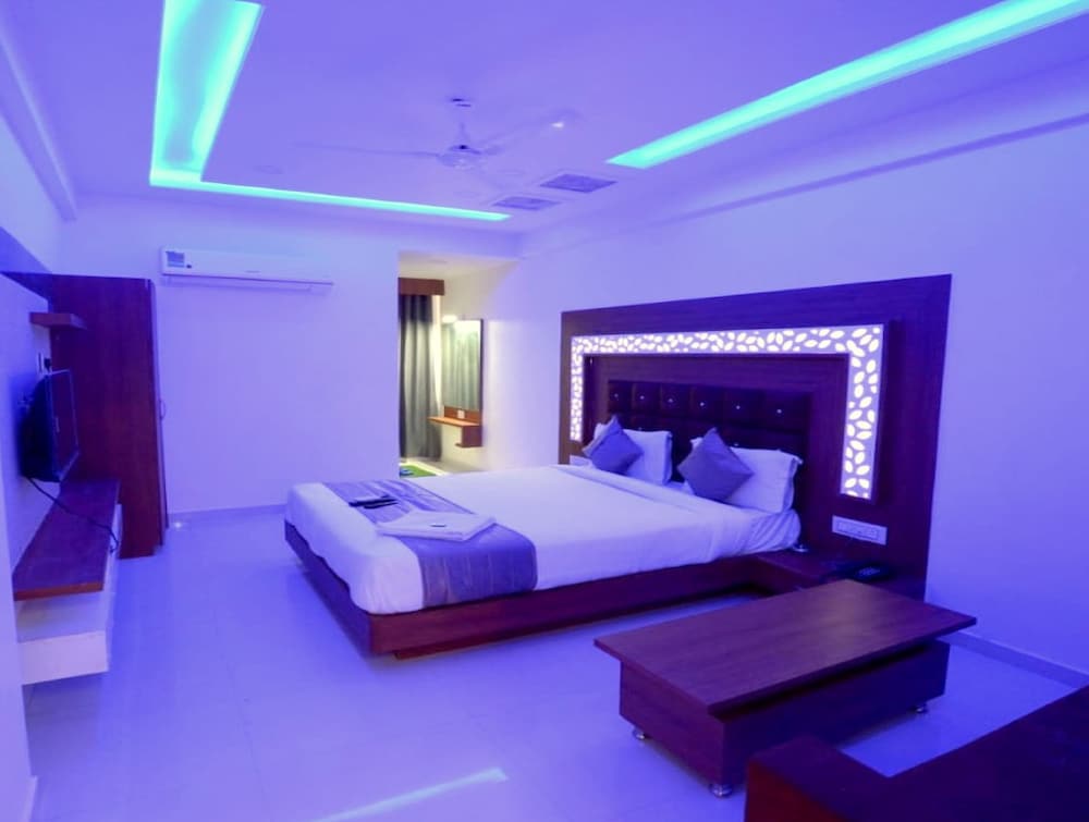 hotel green leaf