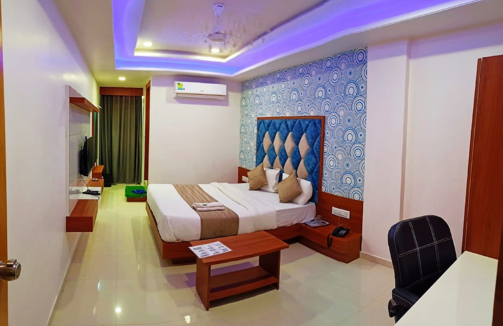 hotel green leaf