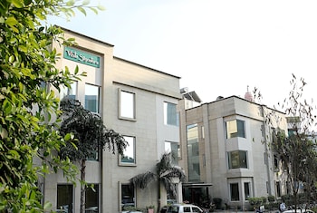 inde hotel signature tower