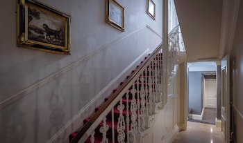 albany house