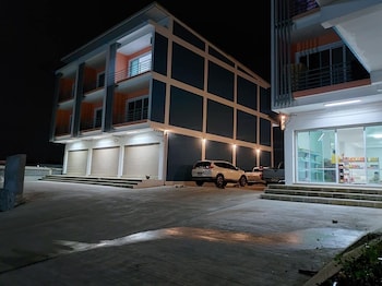 Thana Apartment,Chonburi>>Chon Buri,0 star