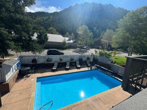 shadow mountain lodge