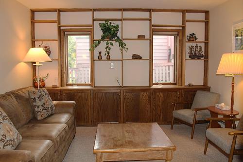 shadow mountain lodge