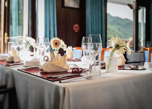 bhaya cruises