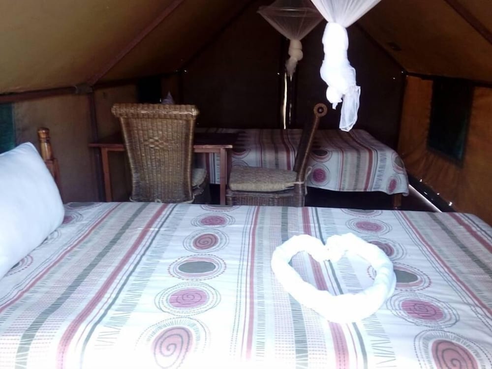 liya lodge and campsite