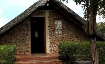 Liya Lodge And Campsite,Kasane>>Chobe,2.5 star