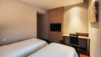 ra premiere simatupang