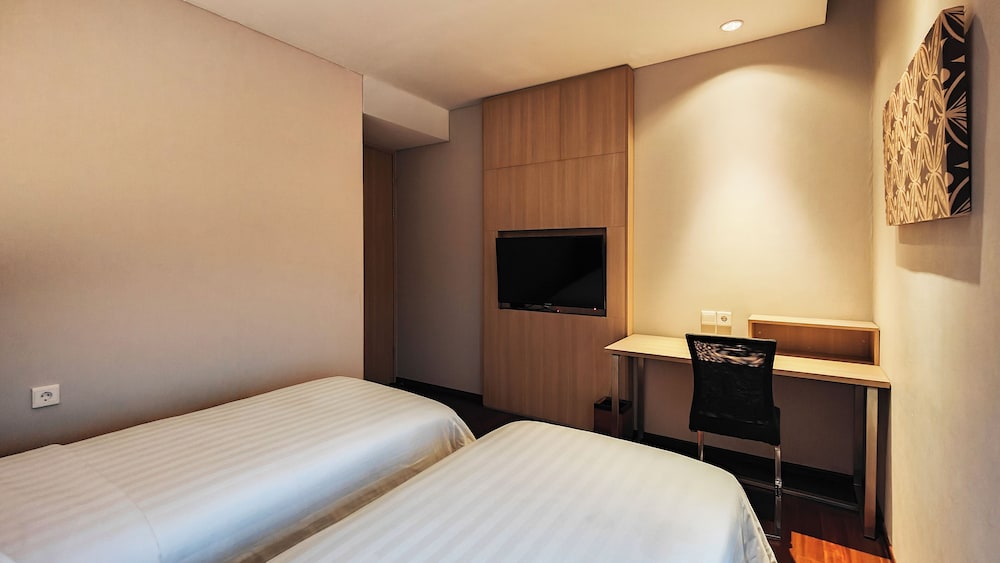 ra premiere simatupang
