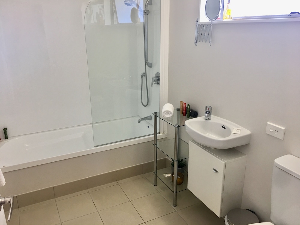 ocean serenity apartments whitianga