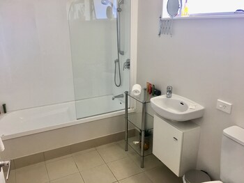 ocean serenity apartments whitianga