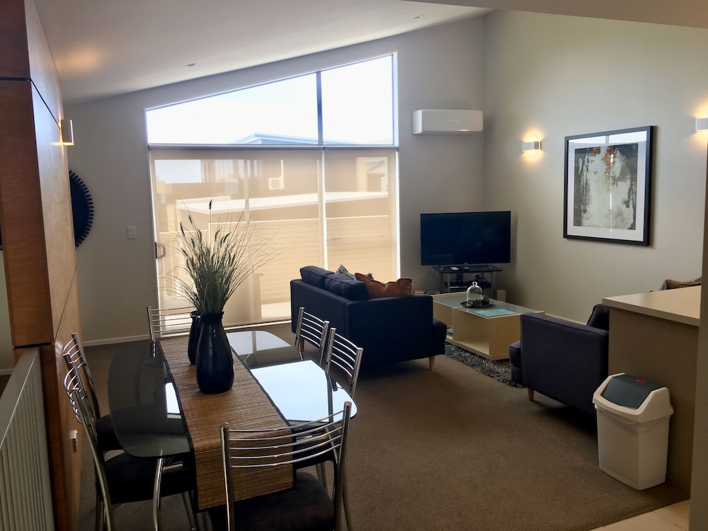 ocean serenity apartments whitianga