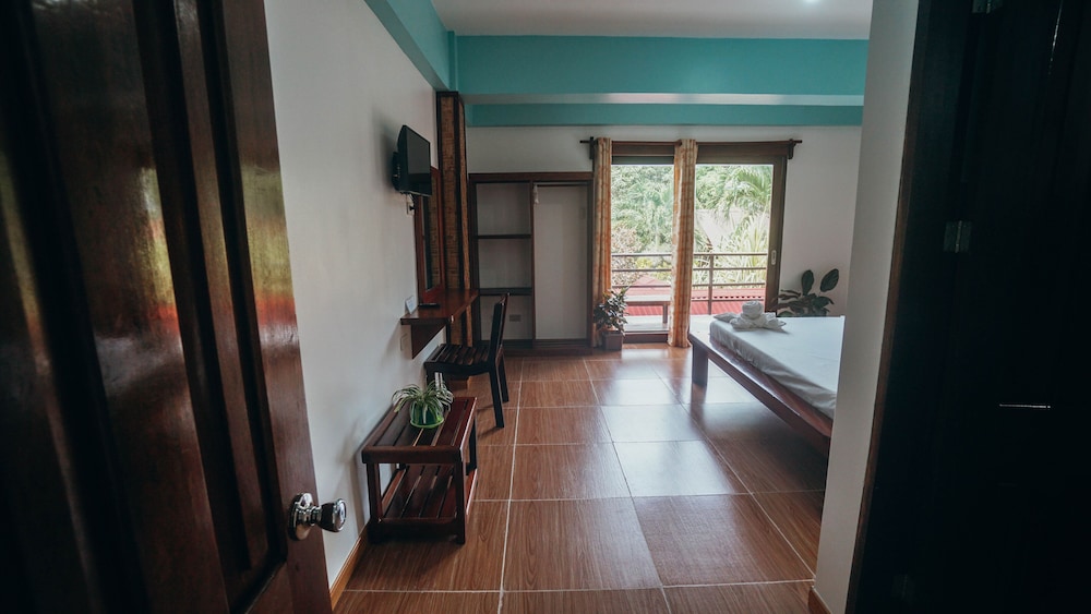 point 303 surf resort