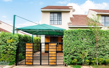 Karolinas Homestay Near Jkia,Kiambu>>Athi River,3 star