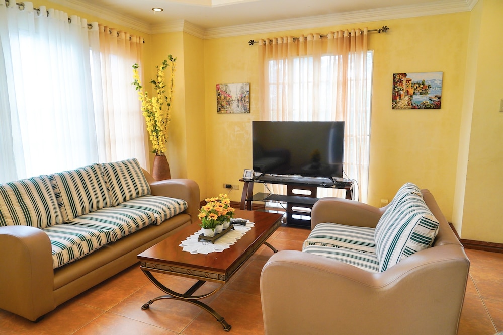 charming tagaytay vacation home